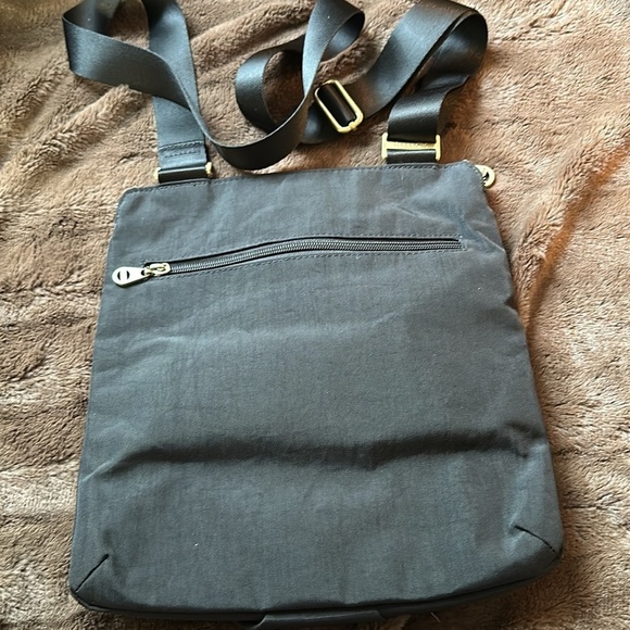 BAGGALLINI Black with Gold Crossbody Bag - Picture 4 of 11